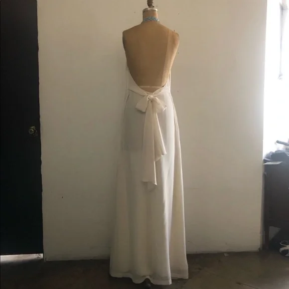 J.DOSI]Turquoise Embellishment Cream Silk Crepe Halter neck Backless Dress - Picture 7 of 16